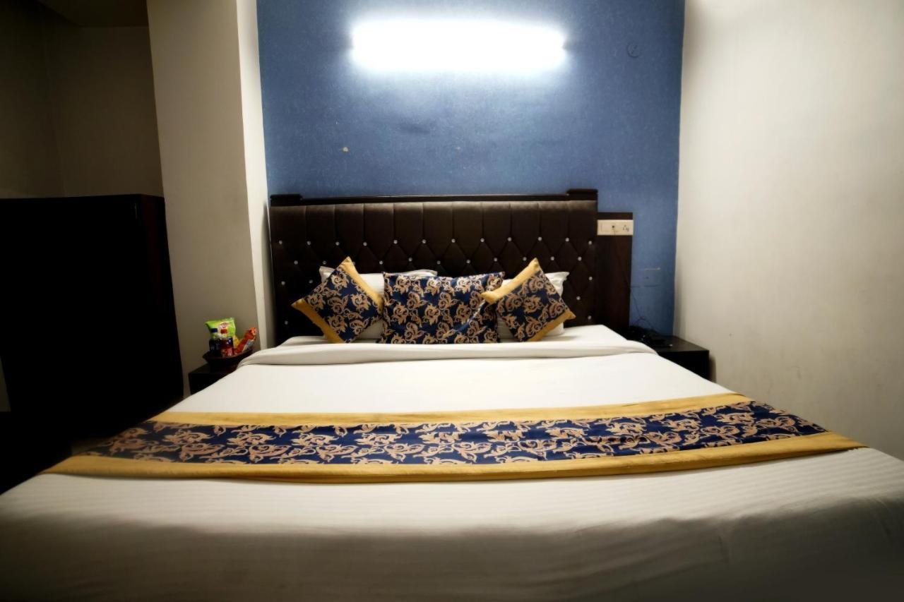 Hôtel R V Regency à Amritsar Extérieur photo