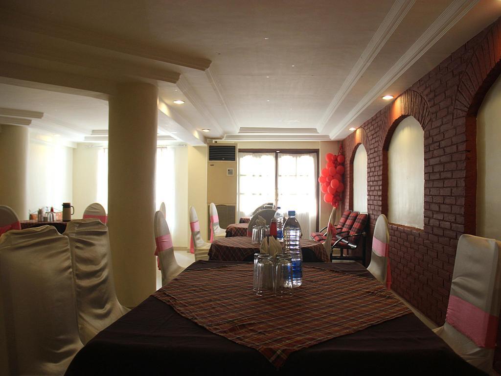 Hôtel R V Regency à Amritsar Extérieur photo